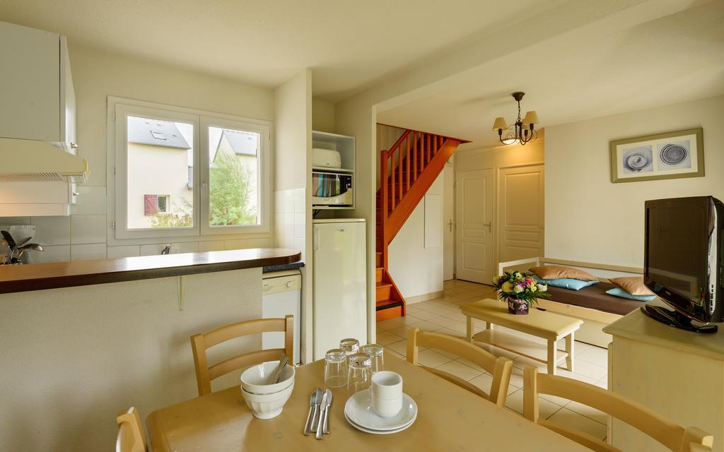 Lagrange Vacances Le Hameau De Peemor Pen 크로종 객실 사진