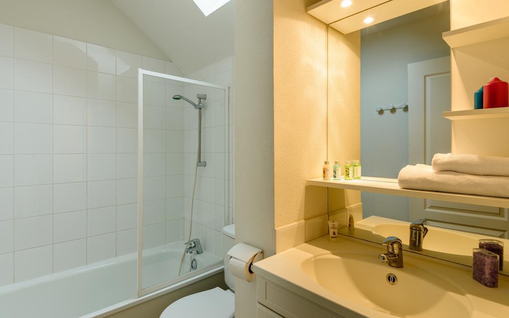 Lagrange Vacances Le Hameau De Peemor Pen 크로종 객실 사진